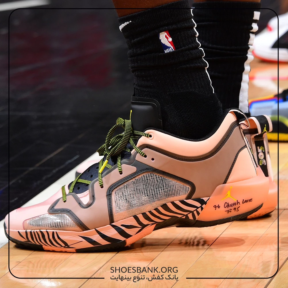 کفش کتونی Jordan XXXVII: انتخاب محبوب کتانی پوشان